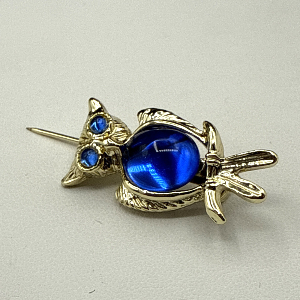 Vintage Brooch Jelly Belly Owl Blue Rhinestone Eyes Gold‎ Tone Bird Pin - Picture 3 of 6